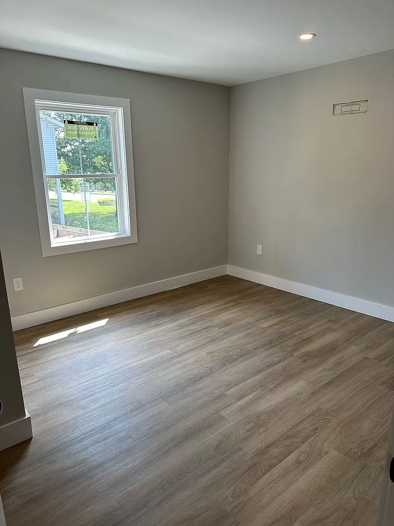 1205 S Rogers St — Photo 3
