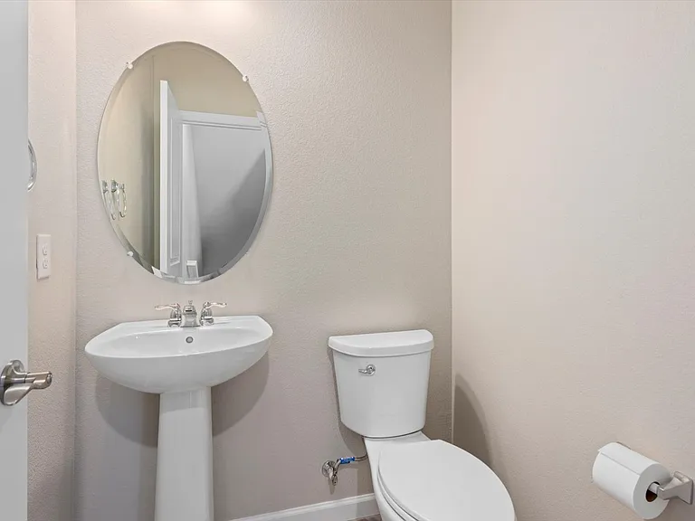 1330 Hoyt St #5 — Photo 23