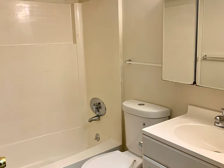 20 Craig Ave #6A — Photo 5