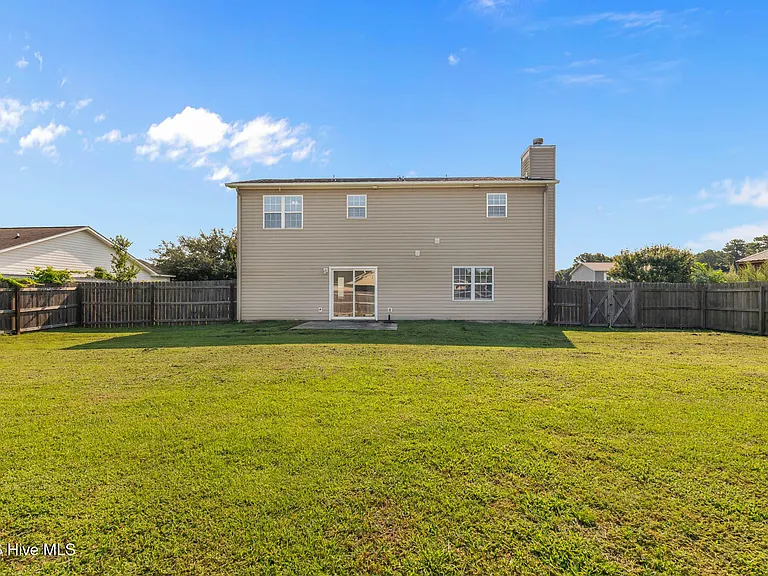 303 Mann St — Photo 43