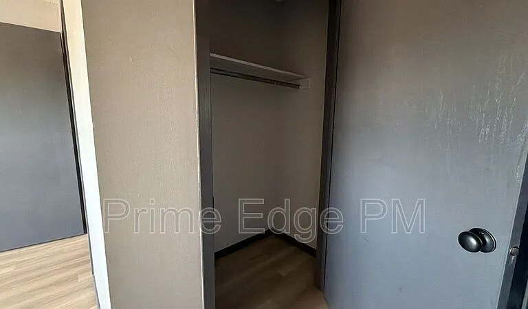 1121 N 28th St #14 — Photo 22