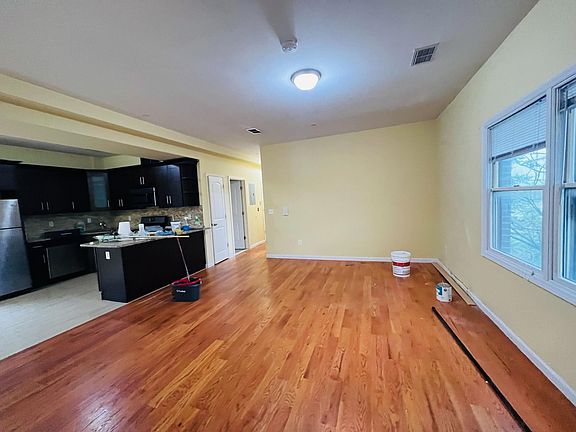 3rd image of 271 Van Wagenen Ave #4