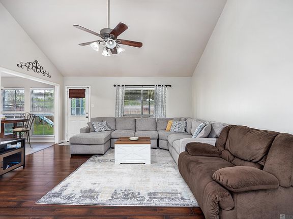 5th image of 13417 Orleans Dr