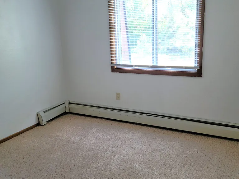 415 & 417 S Wasson Ln — Photo 6
