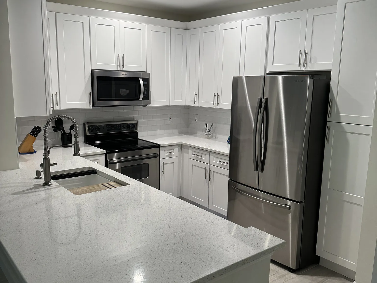 3 bed, 1361 sqft, $2,950 — Photo 2