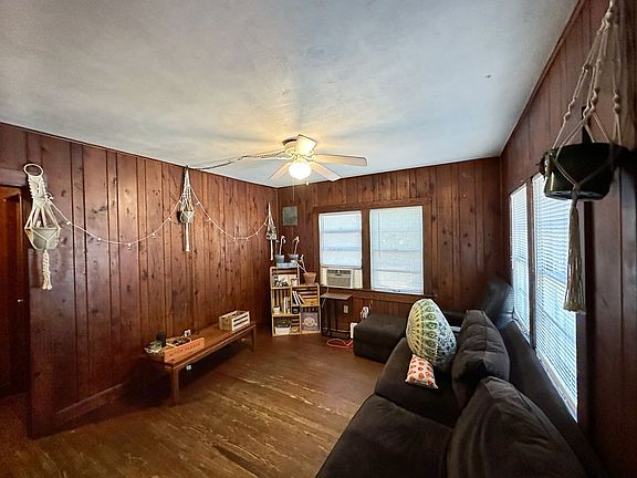 2nd image of 1635 NW 5th Ave