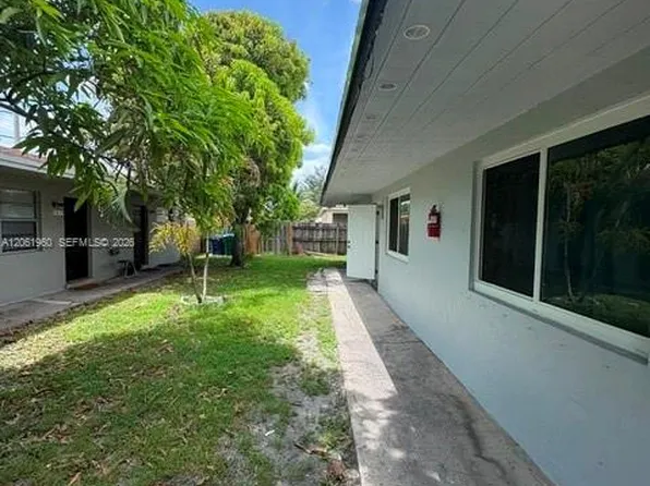 5401 NW 22nd St #2, Fort Lauderdale, FL 33313