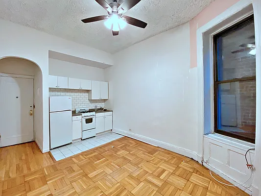 Rented by Douglas Elliman | media 15