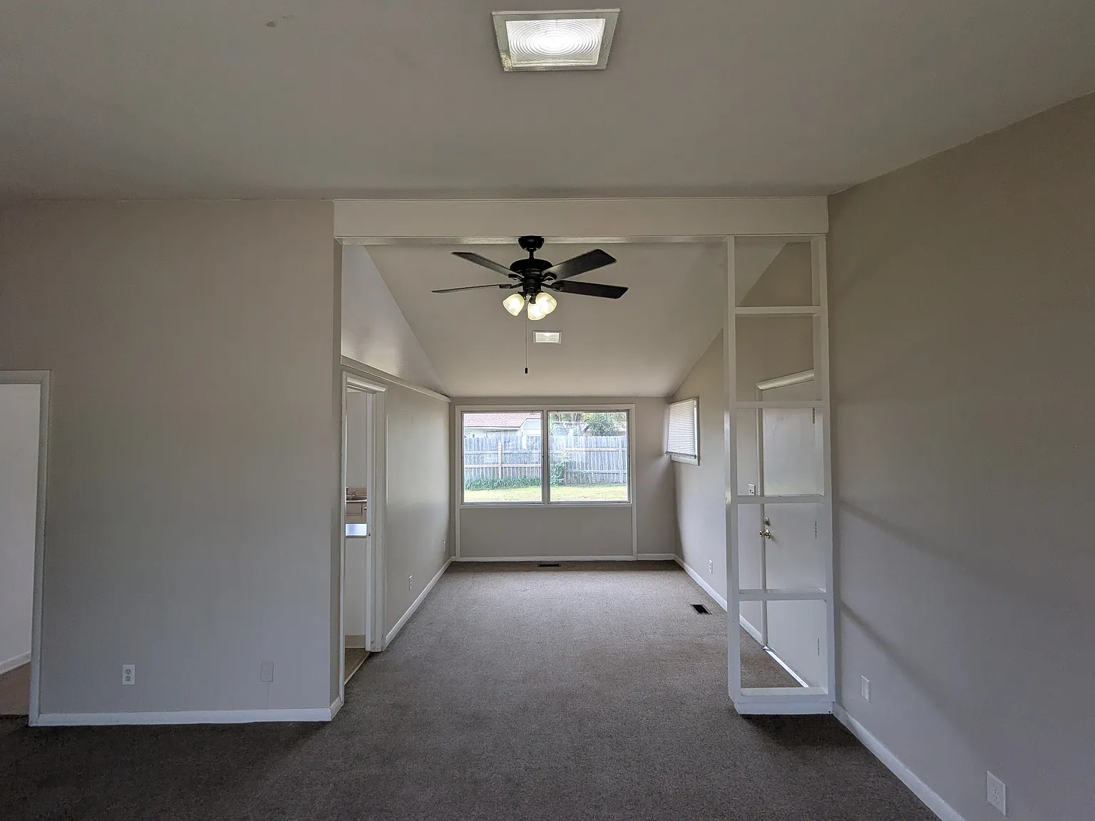 3 bed, 1144 sqft, $1,100 — Photo 3