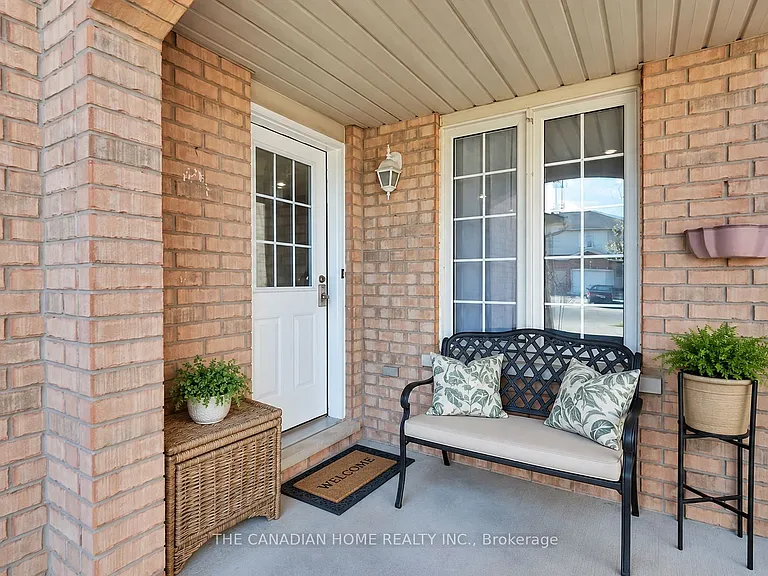 10 Jonathon Ct — Photo 2