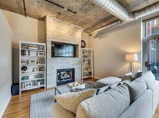 1000 W Adams St APT 418, Chicago, IL 60607