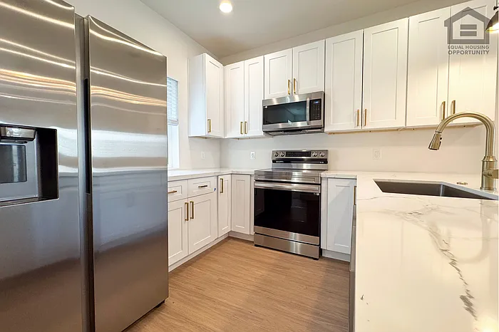 185 Sugarloaf St #1 — Photo 12