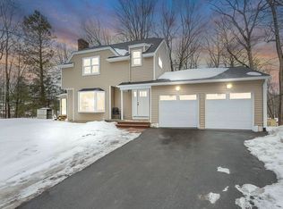 36 Patriots Path, Russell, MA 01071