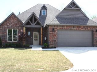 805 W Urbana St, Broken Arrow, OK 74012