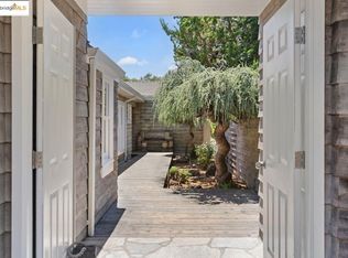 5600 Weaver Pl, Oakland, CA 94619