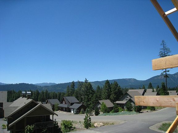 3rd image of 200 Flagstone Dr