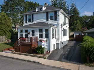31 Evarts St, Newport, RI 02840