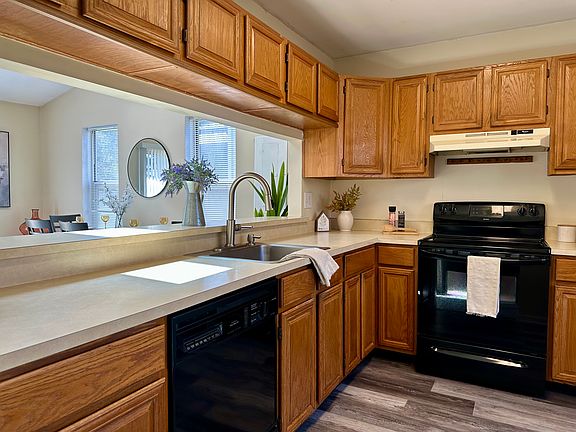4th image of 4403 Sophias Way