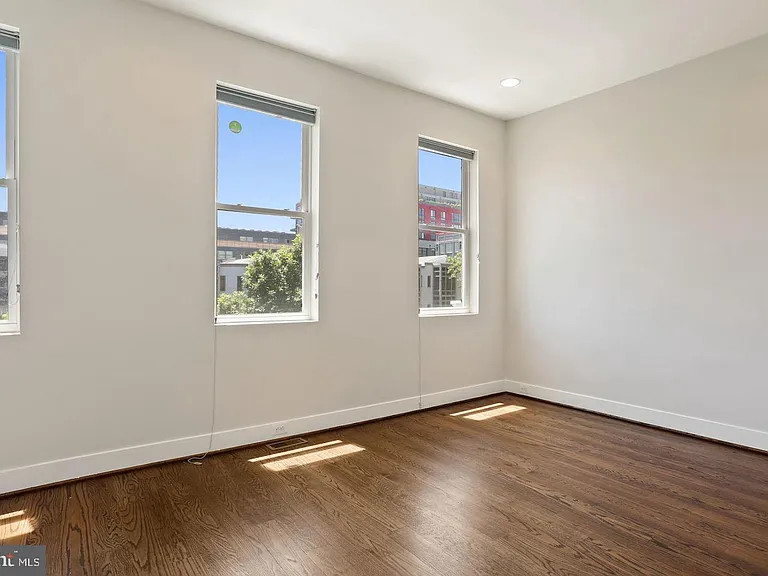224 R St NE #2 — Photo 24