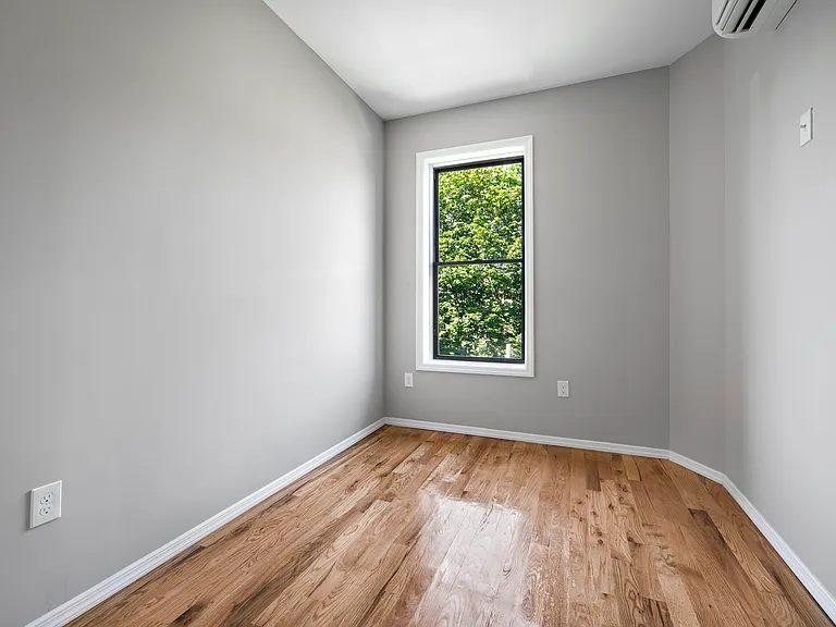 295 Macdonough St #2 — Photo 5