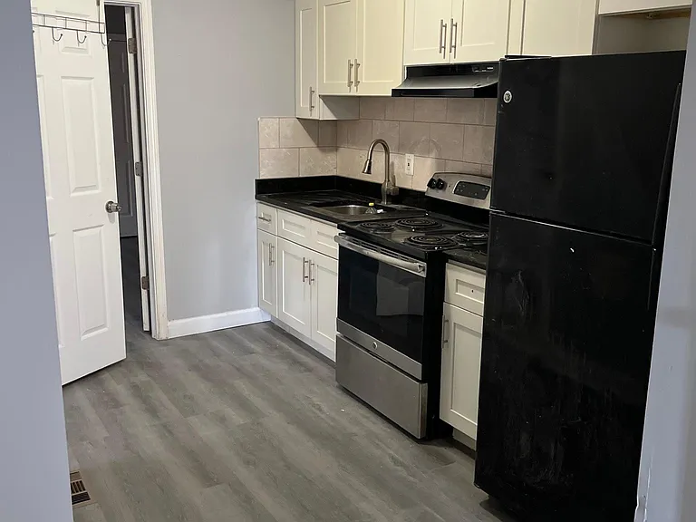 5633 Malcolm St #1 — Photo 15