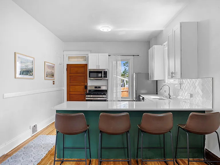 1717 E 29th Ave — Photo 13
