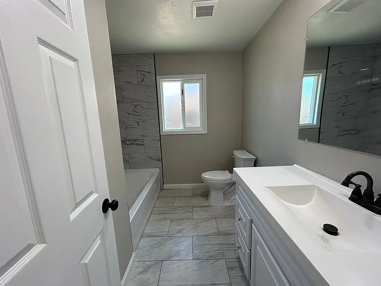 1404 Grape Ave — Photo 11