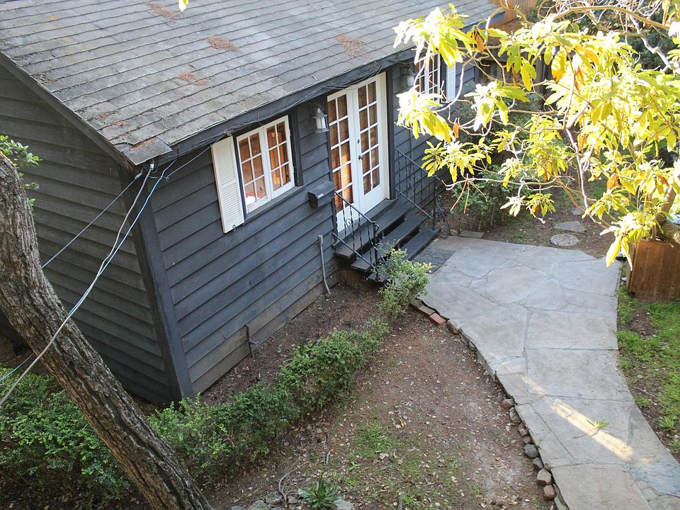 1st image of 1501 Pine Knoll Dr