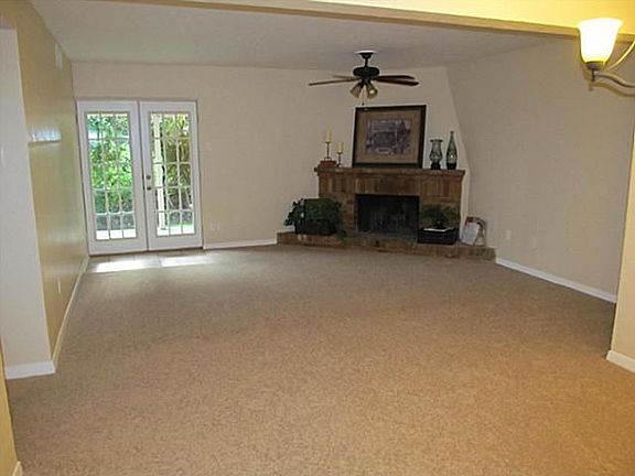 3rd image of 533 W Lookout Dr APT 129