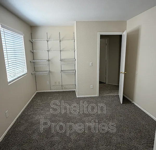12725 W Hearn Rd — Photo 7