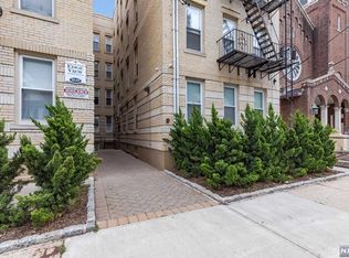 375 Undercliff Ave #2, Edgewater, NJ 07020