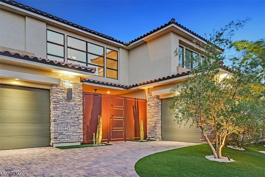 3 bed, 5.0 bath, 5033 sqft, $6,500 — Photo 3