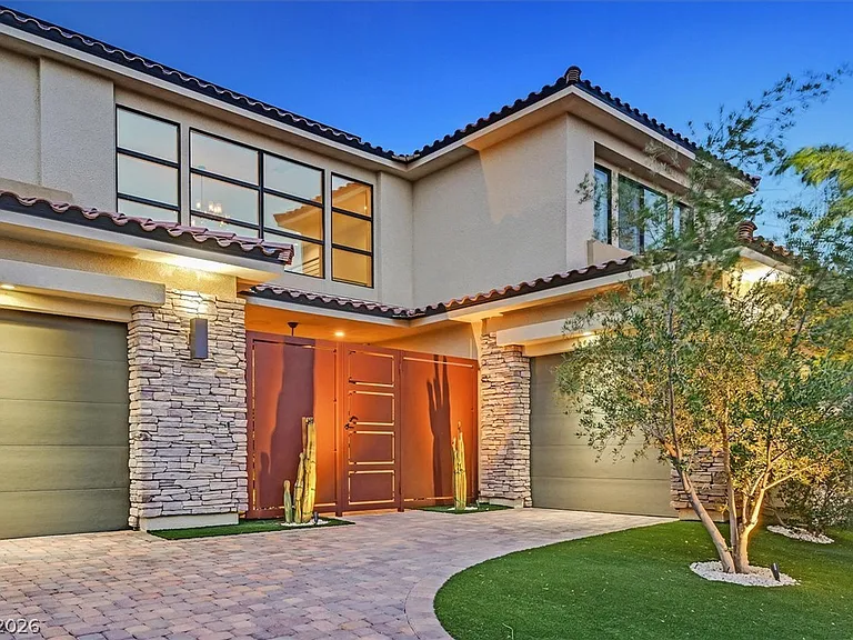 65 Garibaldi Way — Photo 3