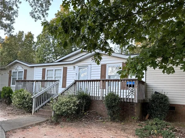 26 Pine Valley Rd, Piedmont, SC 29673