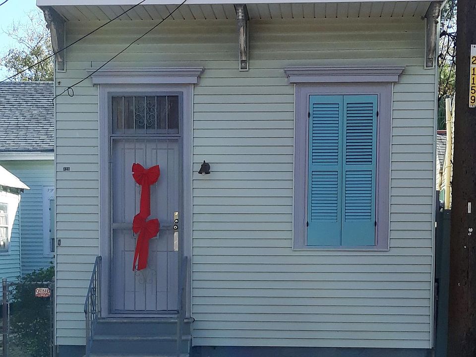 1st image of 821 Montegut St