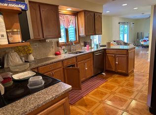 302 Avenue A, Ronkonkoma, NY 11779