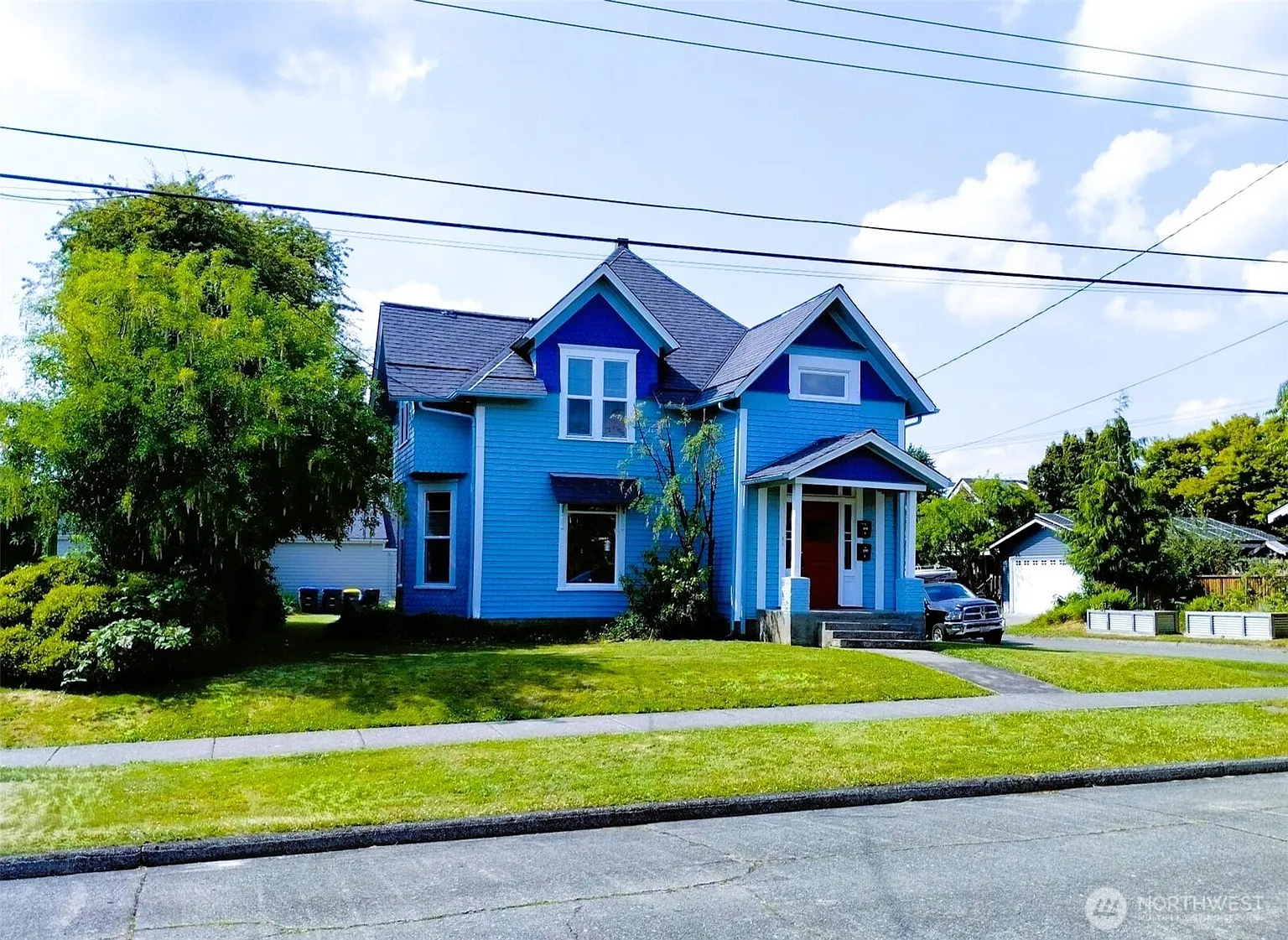 2523 H Street photo 1