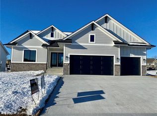 518 Sunset Dr SE, Altoona, IA 50009