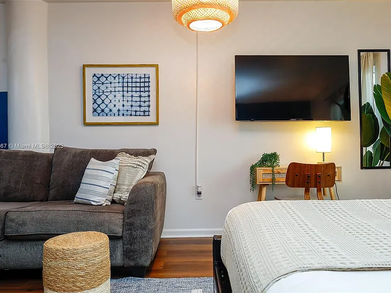 7904 West Dr #812 — Photo 5