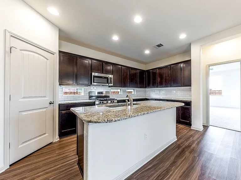 16809 Aventura Ave — Photo 20