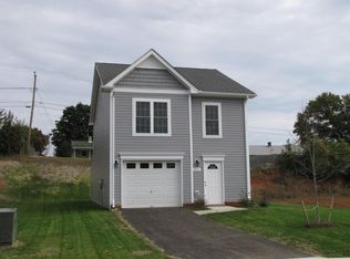 4609 Spring Willow Ln NW, Roanoke, VA 24017
