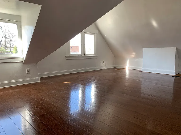 3042 Gilbert Ave #2 — Photo 33