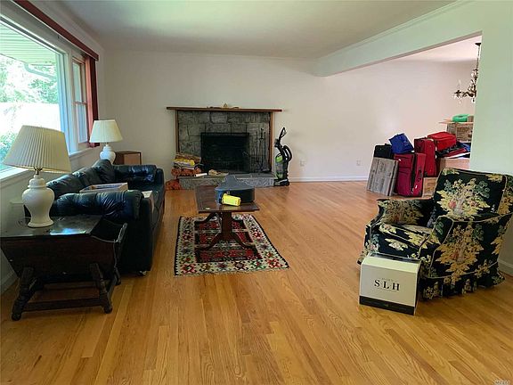 3rd image of 17 Highland Down