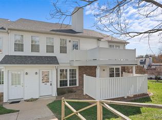 288 Carriage Ct, Washington, MO 63090