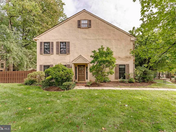 1201 Weatherstone Dr #1201, Paoli, PA 19301