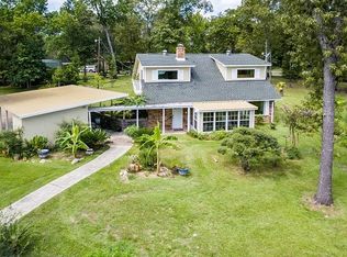 401 Crystal Creek Dr, Livingston, TX 77351