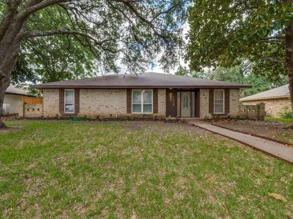 1044 Peach Ln, Desoto, TX 75115