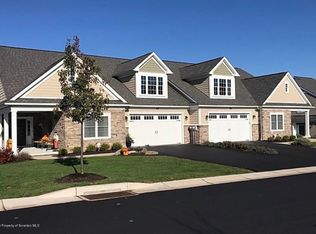 104 Cobblestone Ln, Clarks Summit, PA 18411