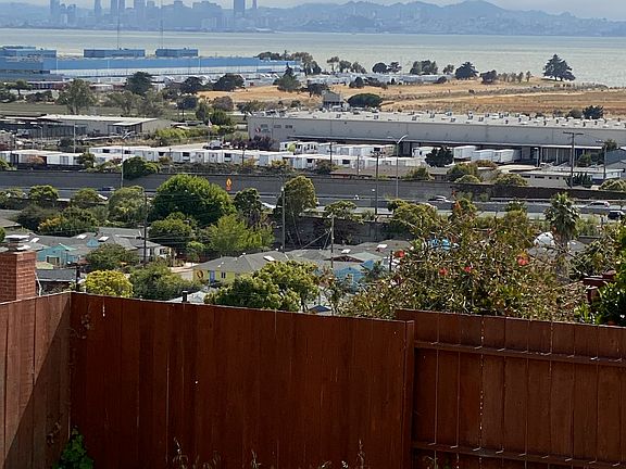 2nd image of 5824 Tehama Ave