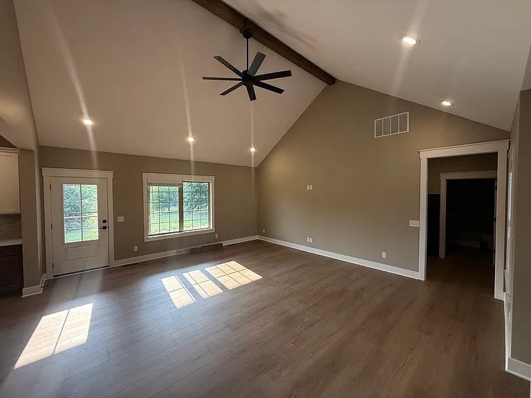 1238 W Bluegrass Rd #2 — Photo 5